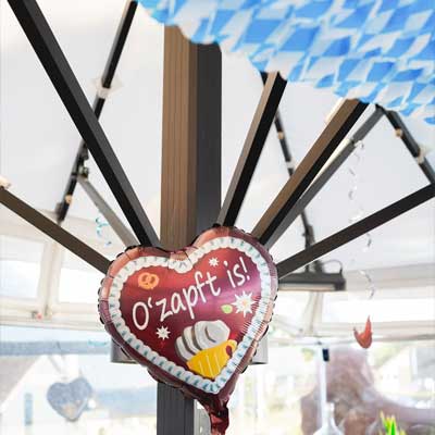 DAS LEO SCHARBEUTZ Dirndl, Maß & Bass